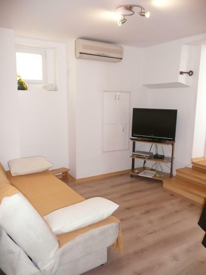 Apartment Mira Baška Esterno foto